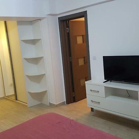 Tina Apartament 2 Craiova Eksteriør billede
