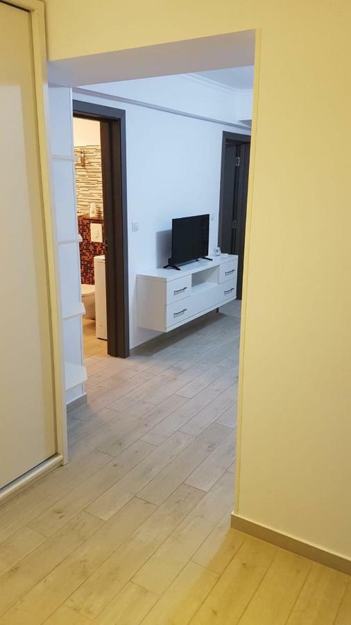 Tina Apartament 2 Craiova Eksteriør billede