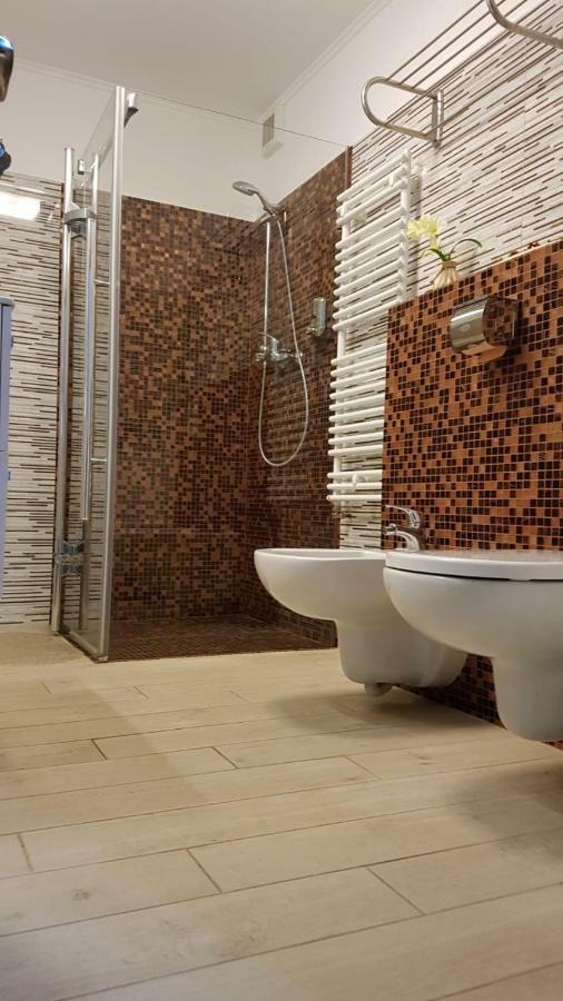 Tina Apartament 2 Craiova Eksteriør billede